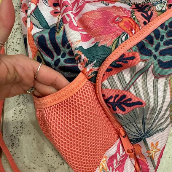 NWOT Vera Bradley Lunch Box and Draw String Backpack SET in Coral Pink Tropical main image 5